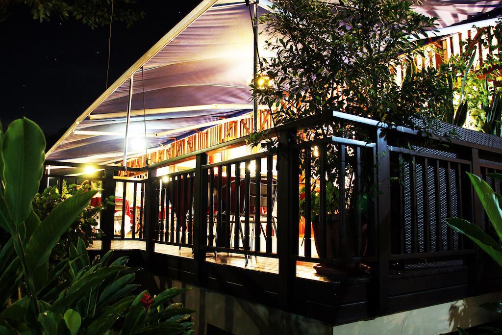 Lodge Pirogue